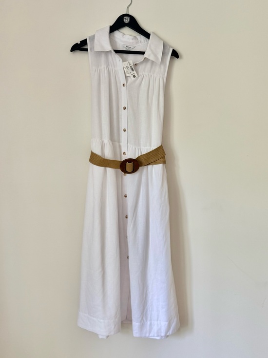 Reitmans Dresses & Skirts - Reitmans White Sleeveless Midi Dress with Tan Belt SZ.XXL